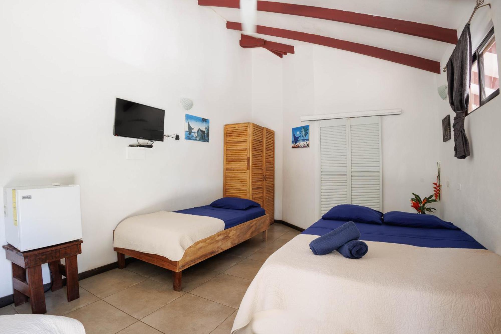 Bambutel Cocles Hotel Puerto Viejo de Talamanca Exterior photo