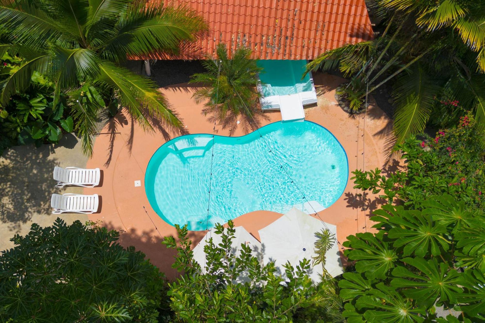 Bambutel Cocles Hotel Puerto Viejo de Talamanca Exterior photo